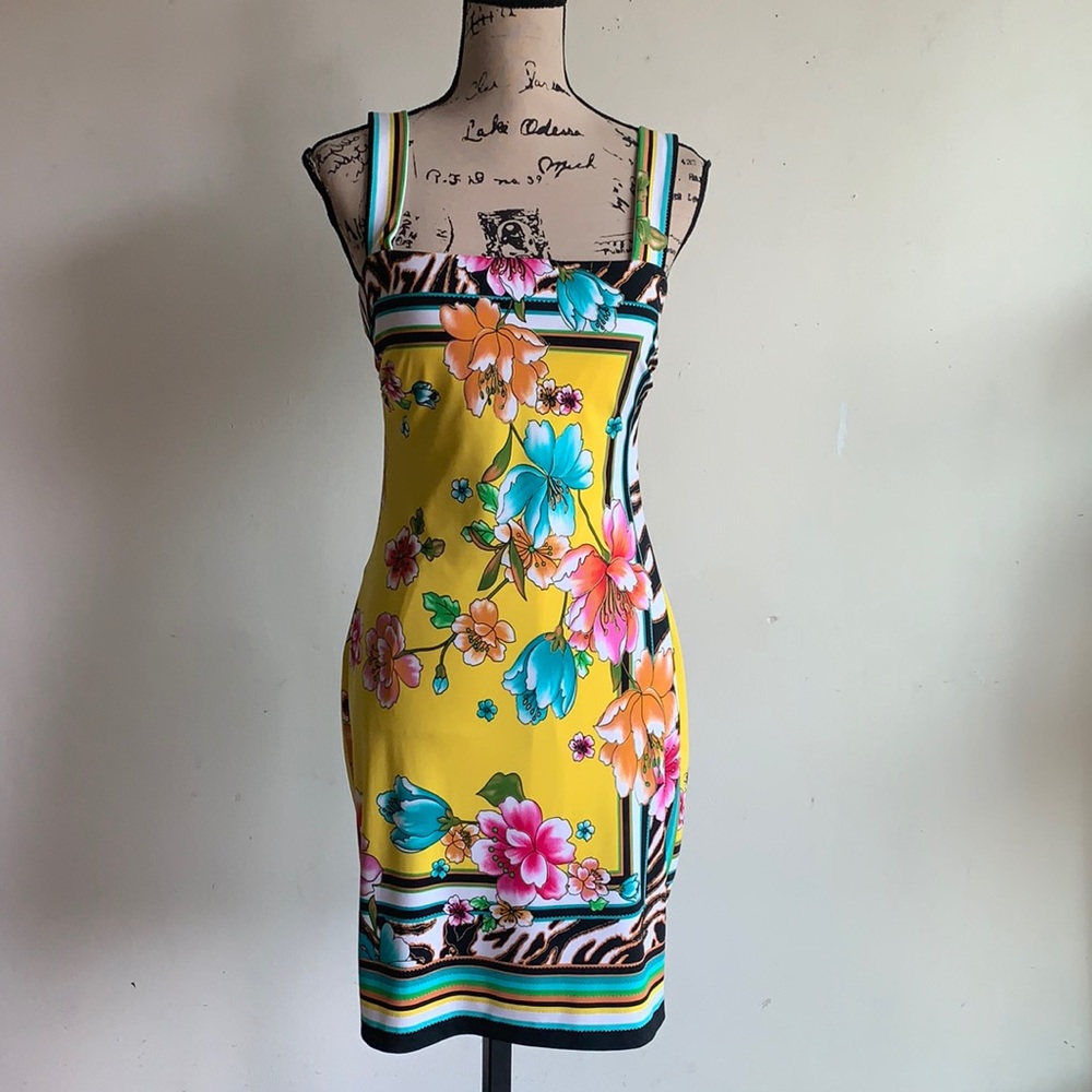 Cache Floral Dress - Picture 2 of 11